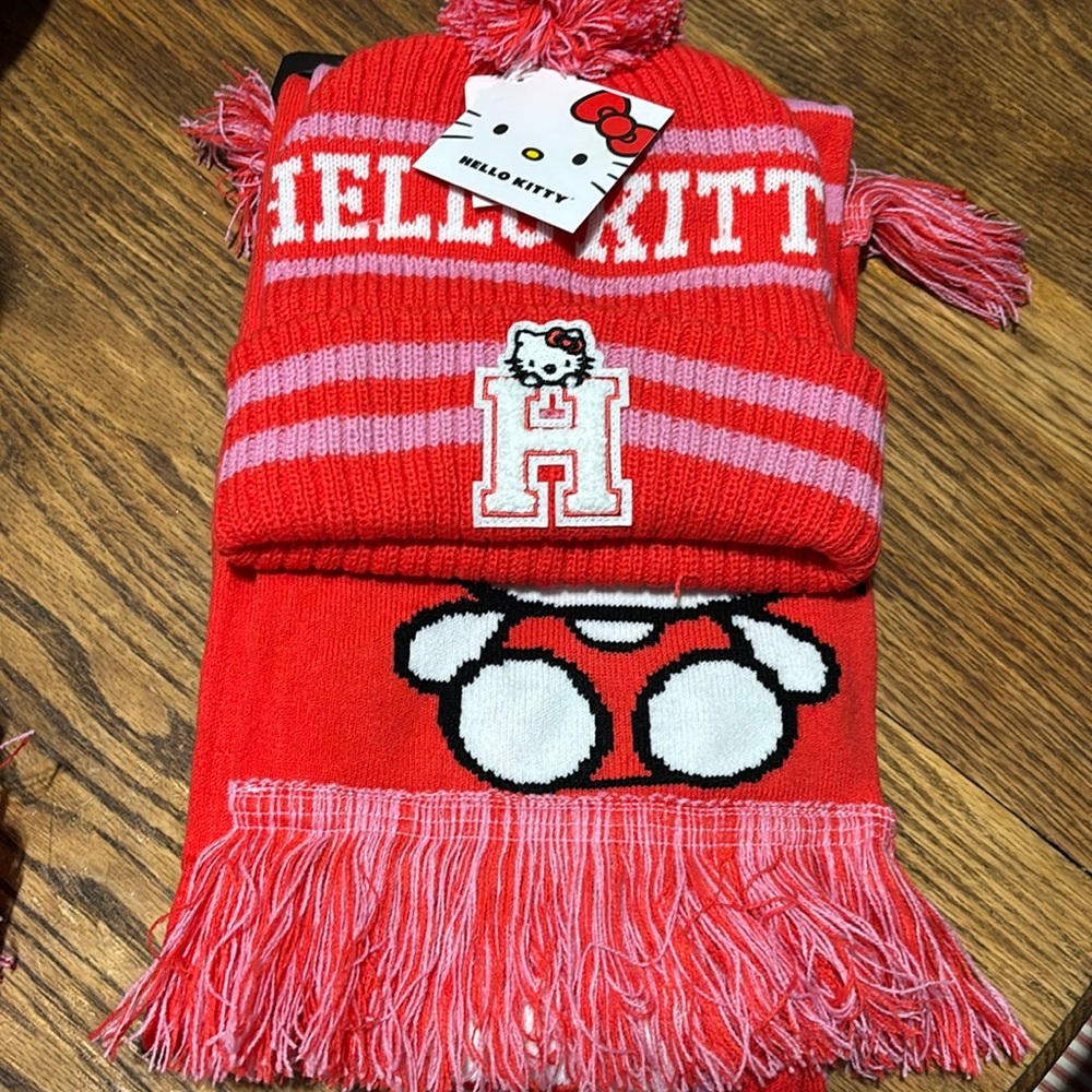 NWT hat and scarf‎ set Hello Kitty 
Cat pink white bow 2 sets 2 hats 2 scarves